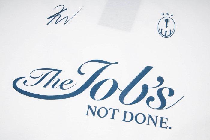 Minimalist Tee with Handwritten Script Text &  12  Number Print T-Shirt 2 colors 29077287