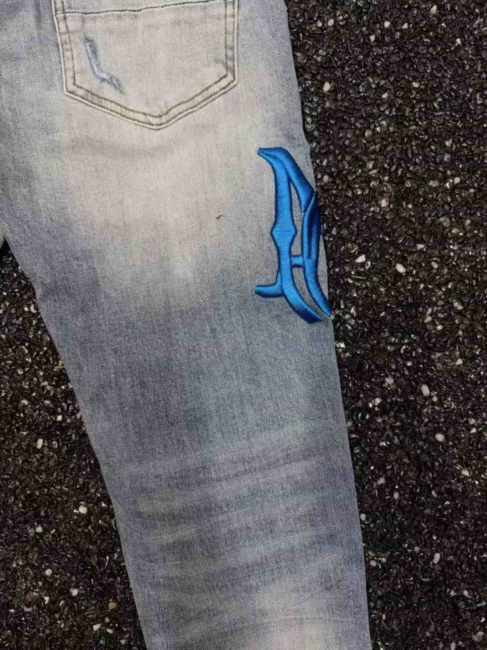 1:1 quality version Blue 3D Paw Embroidery Ripped Jeans 29080647