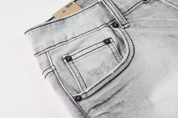 1:1 quality version Tight Ripped Mini M Stitching Denim Shorts 29080454