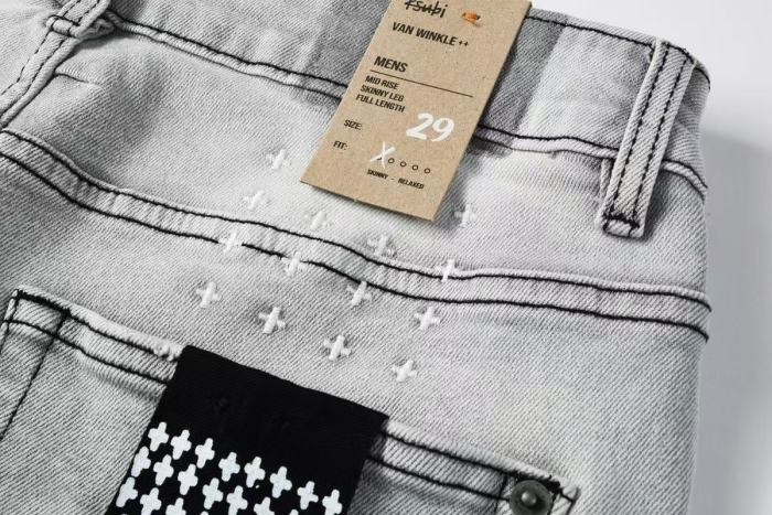 1:1 quality version Tight Ripped Mini M Stitching Denim Shorts 29080454