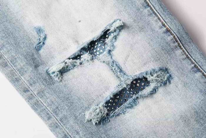 1:1 quality version Ice Blue Sequin Spliced Ripped Jeans 29080464