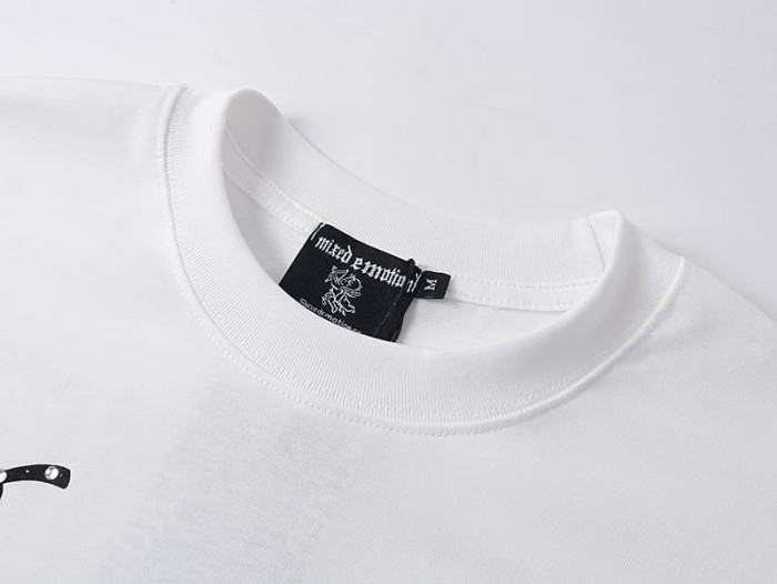 Four-grid Cupid Film Rhinestone Print Tee 2 colors 29105634
