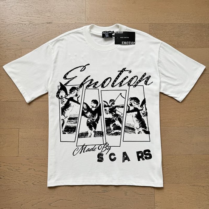 Four-grid Cupid Film Rhinestone Print Tee 2 colors 29105634