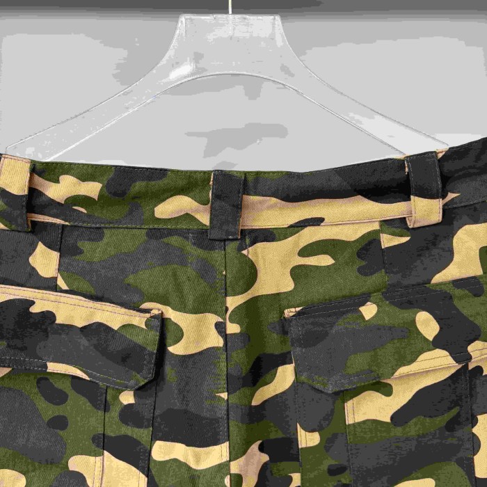 Camo Badge Embroidery Shorts 29116538