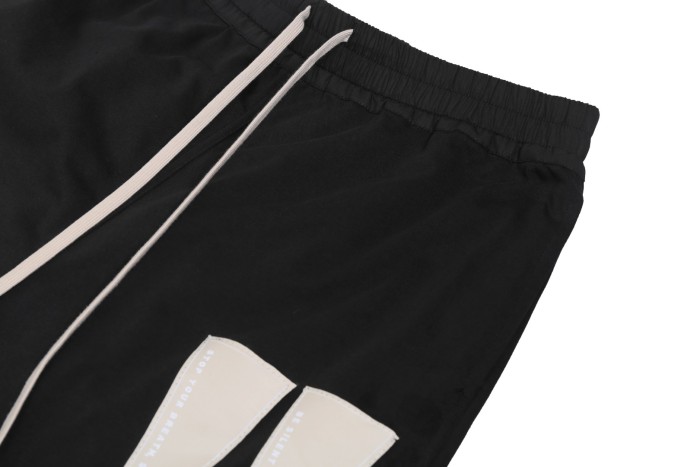 1:1 quality version Inverted Triangle Patch Split Streamer Shorts 29214045