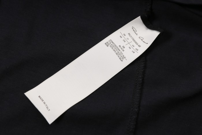 1:1 quality version Co-branded Moncler Badge Small Logo Embroidered Tee 29214036