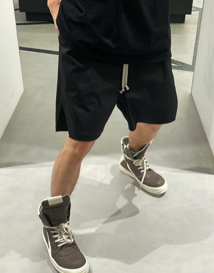 1:1 quality version Minimal Solid Color Split Raw Edge Shorts 29214044