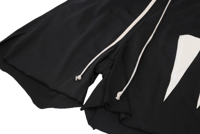 1:1 quality version Inverted Triangle Patch Split Streamer Shorts 29214045