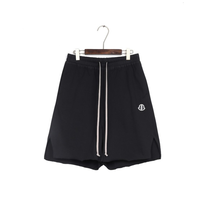 1:1 quality version Co-branded Moncler Logo Embroidered Split Raw Edge Shorts 29214047
