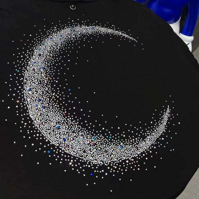 Full Rhinestone Crescent Slogan Luxury Tee 29220117