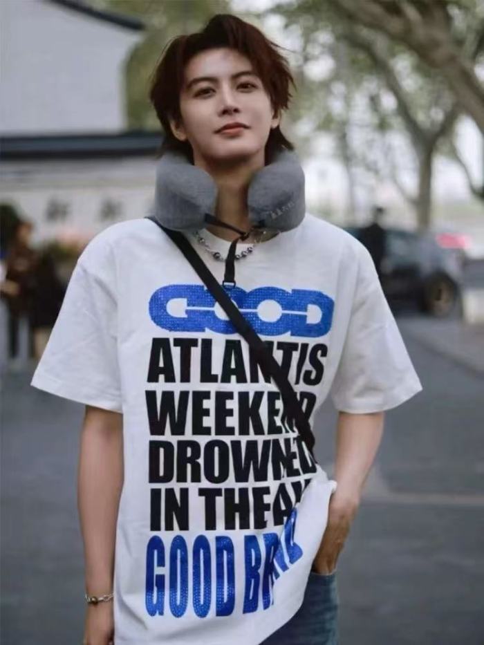 All Over Print Color Rhinestone Slogan Light Luxury Tee 2 colors 29220608