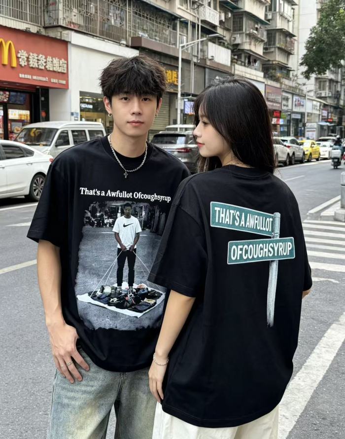 Hip Hop Streetwear Street Vendor Figure Print Back Split Text Street Sign Design Tee 2 colors 29288641