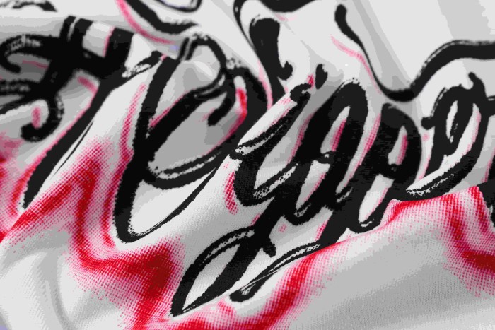 Tattoo Cursive Script Letter Airbrush Spray Paint Red Gradient Fading Motif Tee 29303810