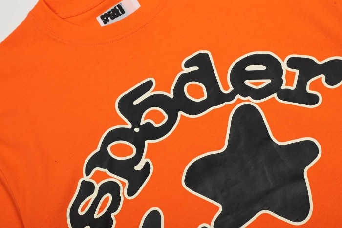 Streetwear Cream Outline Bubble Font Arch Letter Assorted Star Contrast Print T-Shirt 29305141