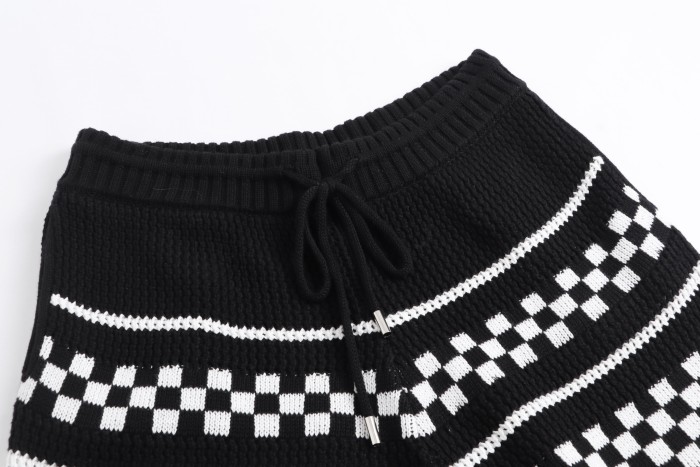 1:1 quality version Color-block Checkered Striped Knit Short Sleeve Top & Shorts Set 2 colors 29307117