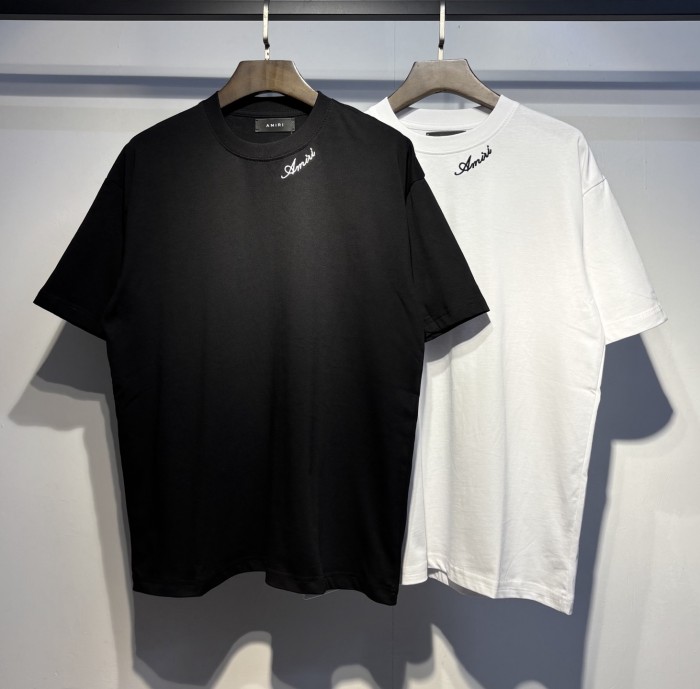 Single-Sided Chest Mini Cursive Script Logo Plain Back Tee 2 colors 29307003