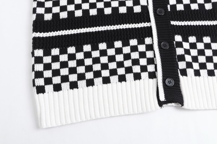 1:1 quality version Color-block Checkered Striped Knit Short Sleeve Top & Shorts Set 2 colors 29307117