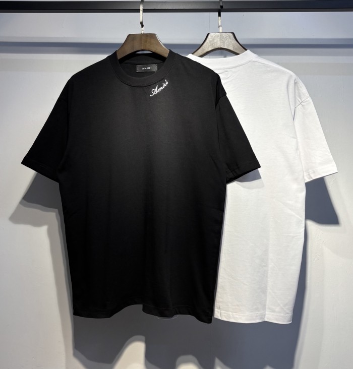 Single-Sided Chest Mini Cursive Script Logo Plain Back Tee 2 colors 29307003