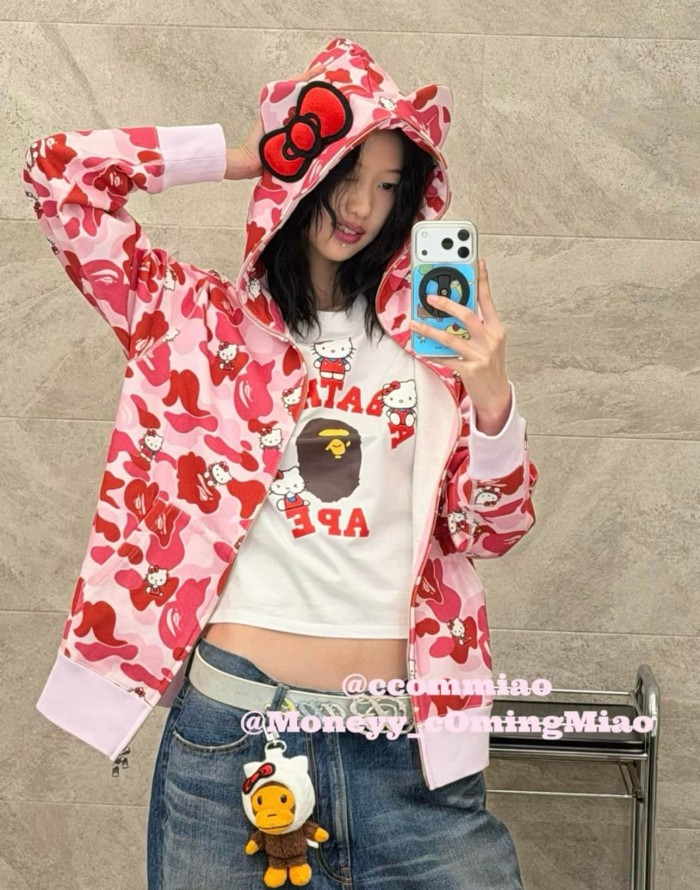 1:1 quality version Sanrio Co-branded Four Characters Print Tee 4 colors 29321682