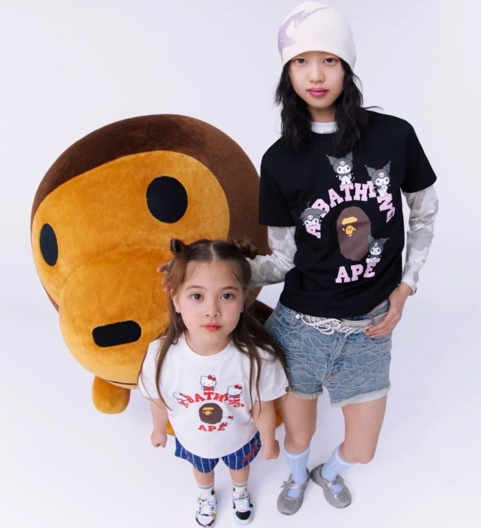 1:1 quality version Sanrio Co-branded Four Characters Print Tee 4 colors 29321682