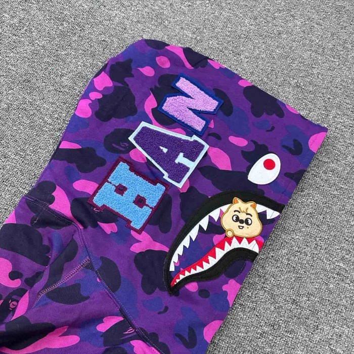1:1 quality version Stray Kids Co-branded Shark Small Animal Embroidery Camo Zip Up Hoodie 4 colors 29322793
