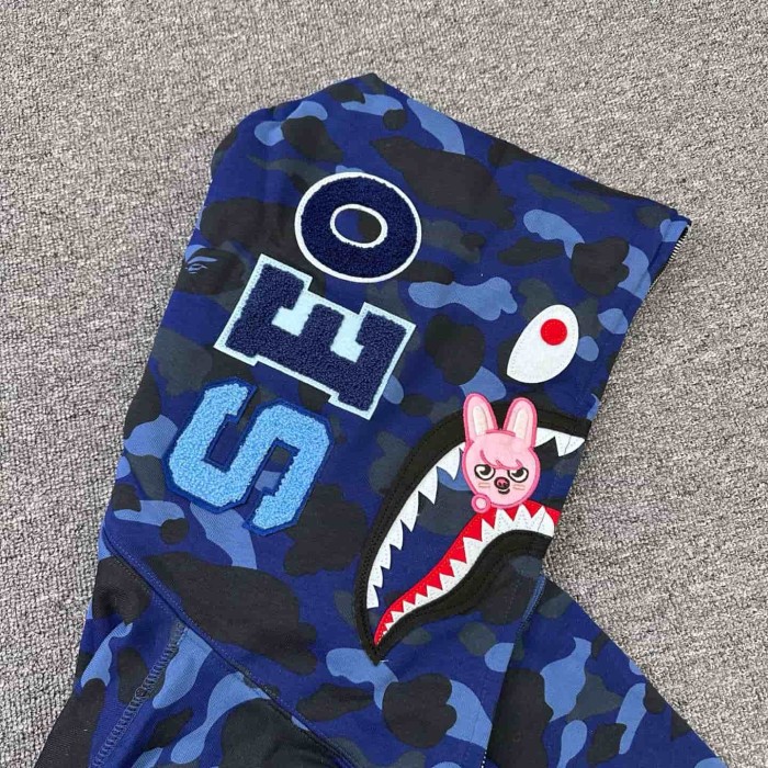 1:1 quality version Stray Kids Co-branded Shark Small Animal Embroidery Camo Zip Up Hoodie 4 colors 29322793