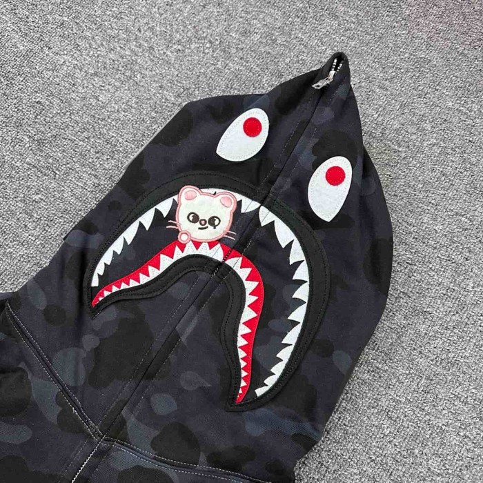 1:1 quality version Stray Kids Co-branded Shark Small Animal Embroidery Camo Zip Up Hoodie 4 colors 29322793