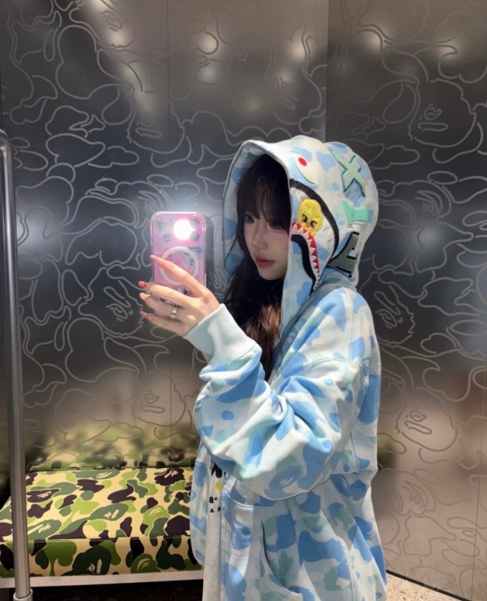 1:1 quality version Stray Kids Co-branded Shark Small Animal Embroidery Camo Zip Up Hoodie 4 colors 29322793