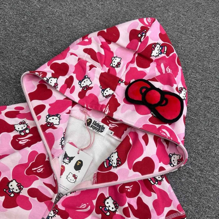 1:1 quality version Sanrio Co-branded Camo Detachable Bow Zip Up Hoodie 2 colors 29322794