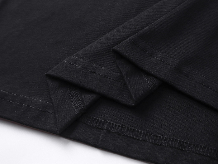 Black White Grid Cursive Letter Print Tee 29324264