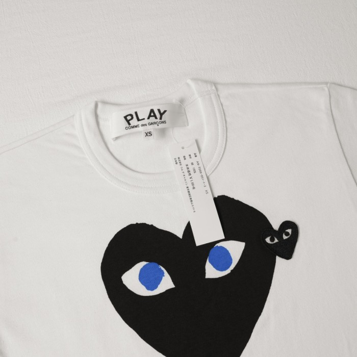 1:1 quality version Black Heart Print With Blue Pupil Eyes And Side Extended Tiny Mini Black Heart Fitted Shoulder Couple Tee 29332197