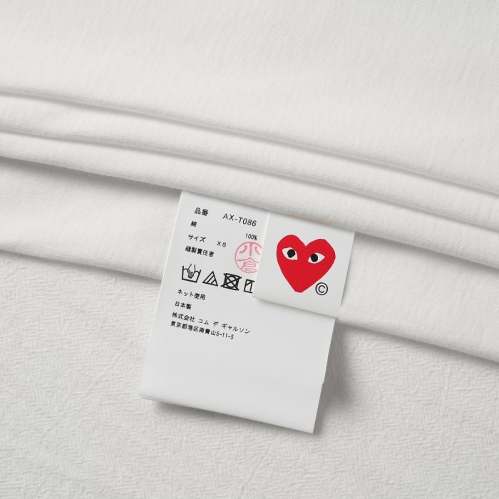 1:1 quality version Red Solid Heart Print With Blue Pupil Eyes Right Side Mini Red Heart Embroidery Tee 29332218