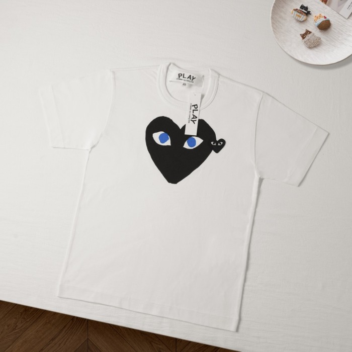 1:1 quality version Black Heart Print With Blue Pupil Eyes And Side Extended Tiny Mini Black Heart Fitted Shoulder Couple Tee 29332197