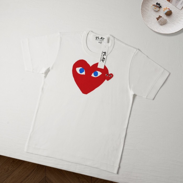 1:1 quality version Red Solid Heart Print With Blue Pupil Eyes Right Side Mini Red Heart Embroidery Tee 29332218