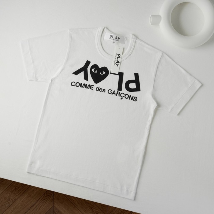 1:1 quality version Inverted Play Letter Middle Black Heart Two Eyes Print Bottom Full Brand English 2 colors Tee 29332254
