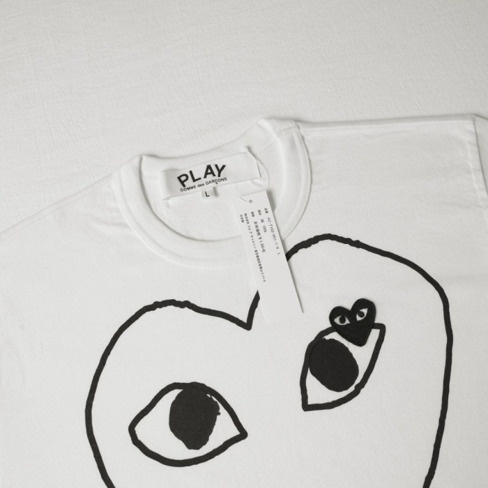 1:1 quality version Chest Black Hand Drawn Outline Hollow Eyed Big Heart Print Right Eye Inset Mini Black Heart Couple Tee 29332172