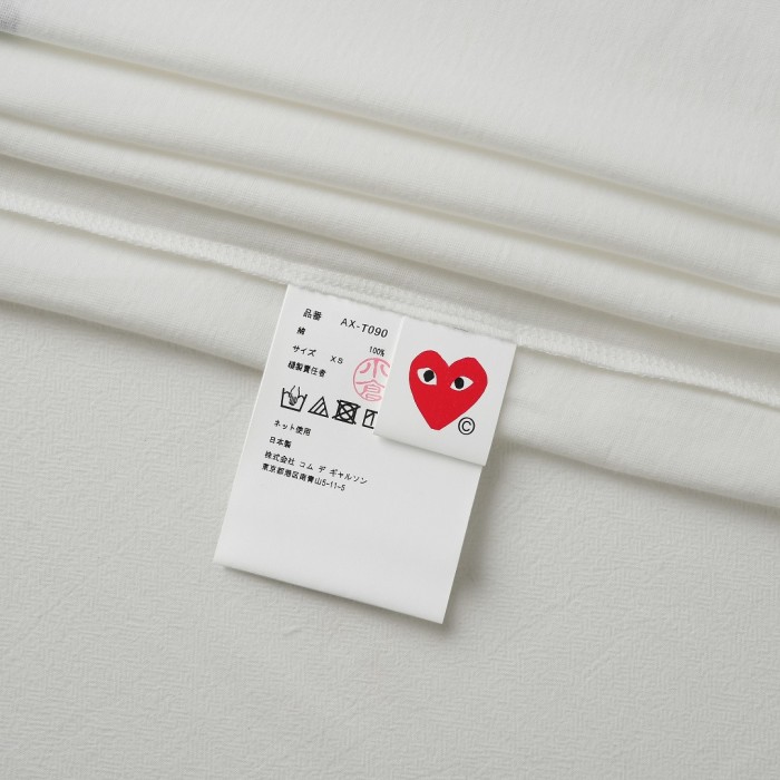 1:1 quality version Green Solid Heart Print With Blue Pupil Eyes Right Side Same Tone Mini Green Heart Embroidery Tee 29332199