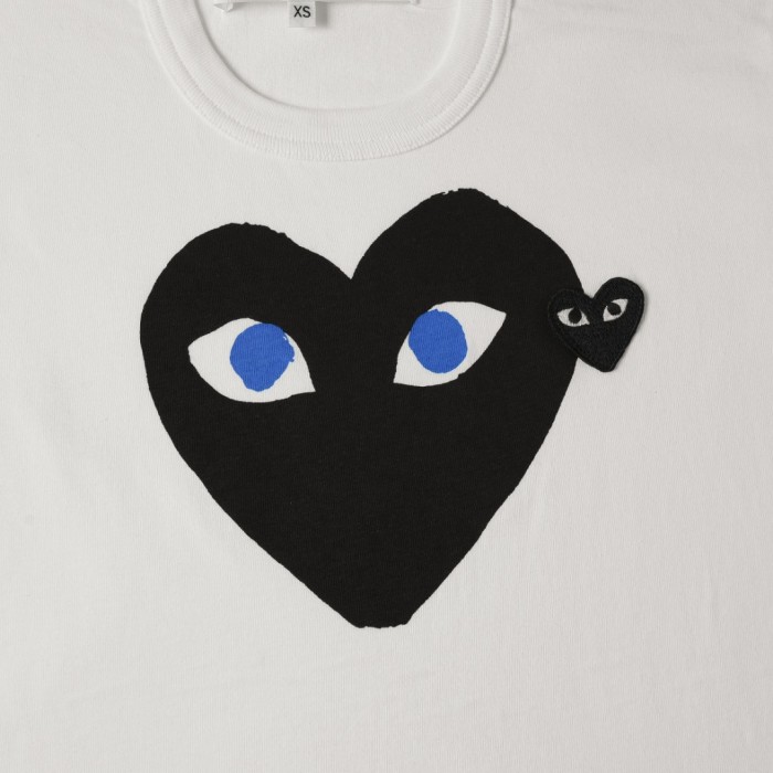 1:1 quality version Black Heart Print With Blue Pupil Eyes And Side Extended Tiny Mini Black Heart Fitted Shoulder Couple Tee 29332197