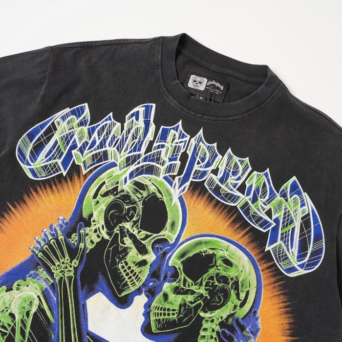 Y2K Gothic Streetwear Front Godspeed Gothic Font Glowing Green Kissing Skeleton Couple Burst Background Print T-Shirt 3 colors 29338262