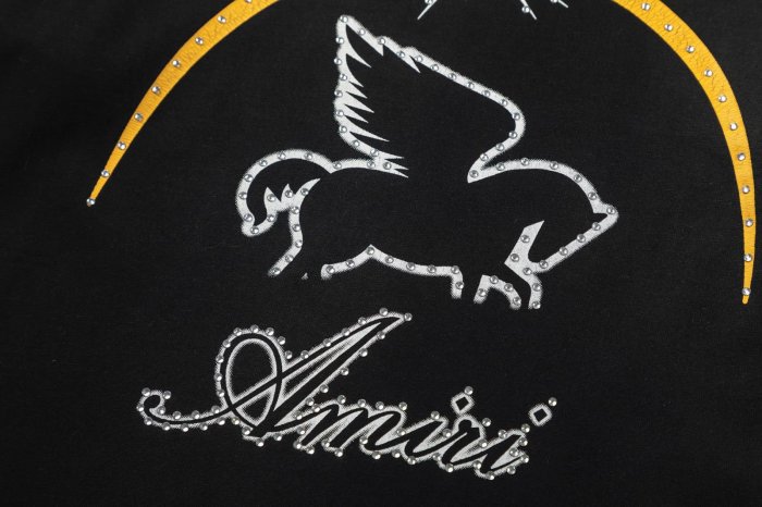 Vintage Luxury High Street Front Full Rhinestone Winged Pegasus Golden Arch Cursive Logo Oversized Tee 29340906
