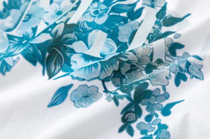 Vintage Luxury High Street Front Center Gradient Blue Gray Floral Bouquet Overlay Letter Oversized Tee 2 colors 29341037