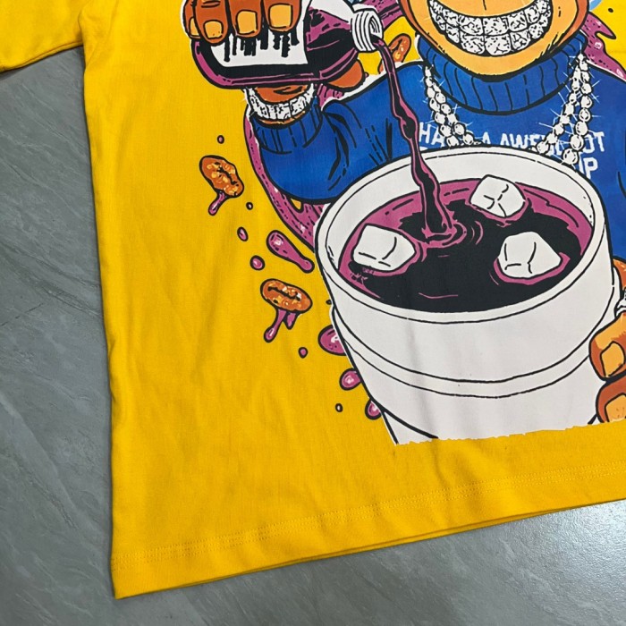 Y2K Relax Street Bright Yellow Background Cartoon Honey Bear Purple Syrup Dripping Liquid Art Print T-Shirt 29344143