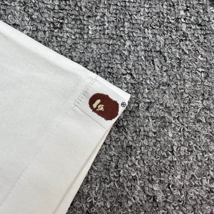 A Bathing Ape Bape 1:1 quality version Front Camo Lightning Monkey Print Evolution Gothic Letter Back Reverse Monkey Camo Lightning Text Graphic Tee 2 colors 29367312