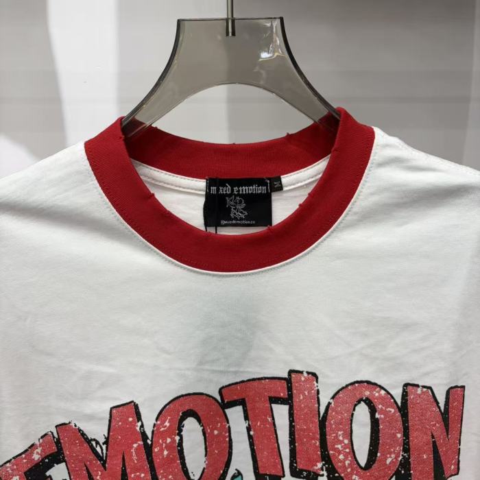 Mixed Emotion Beach Cartoon Cat Graffiti Surf Print T-shirt 29370503