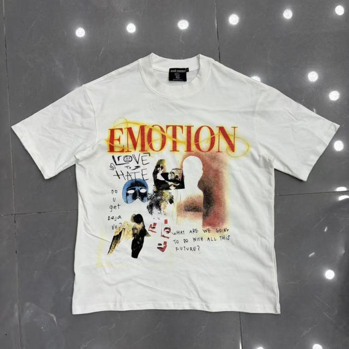 Mixed Emotion Vintage Graffiti Mask Wing Telegram Print T-shirt 29370450