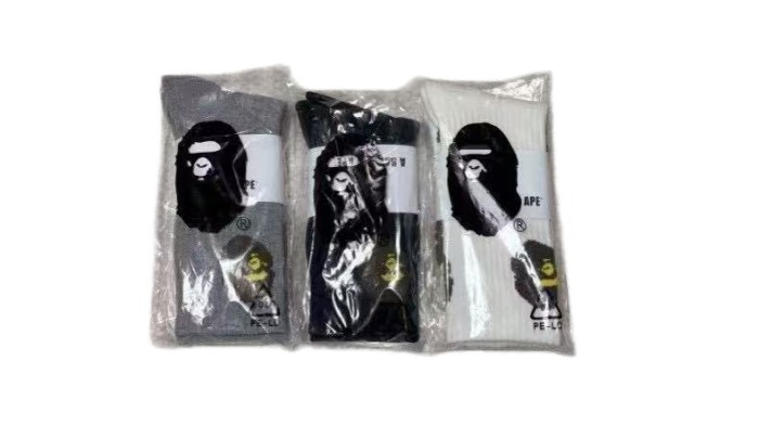 A Bathing Ape Ape Head All‑Over Print Sweat‑Wicking Anti‑Slip Crew Terry Sports Cotton Socks 4 colors 29398111