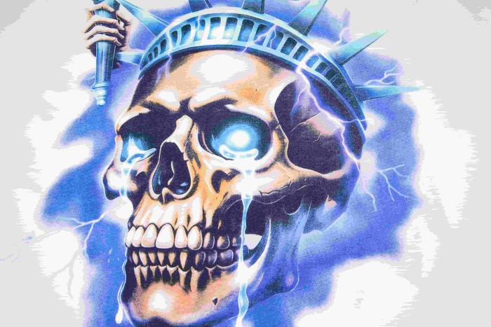 Godspeed Statue Of Liberty Skull Torch Gothic Font Print Back City Building Storm T-Shirt 2 colors 29443239
