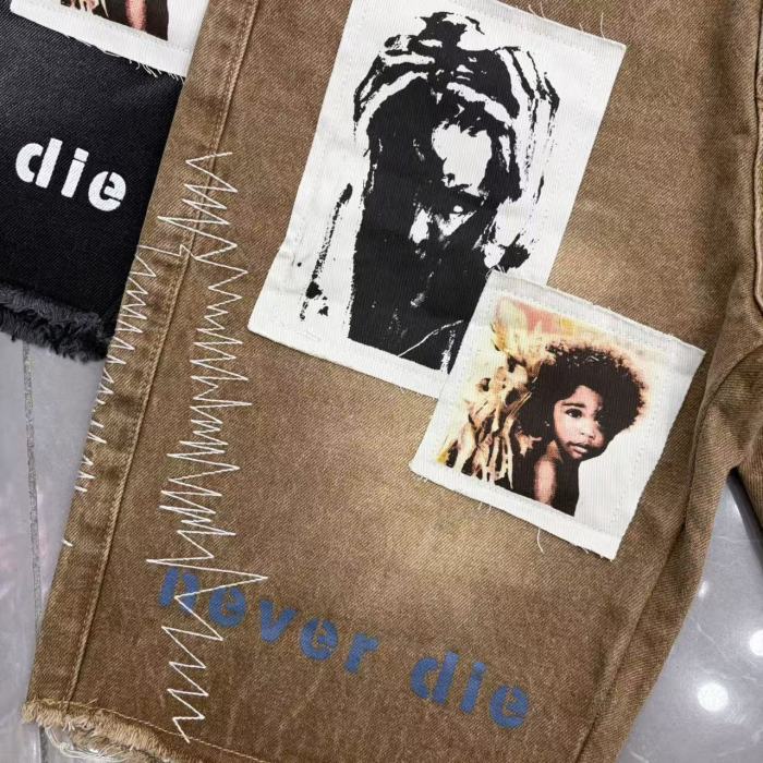 Mixed Emotion Washed Photo Patch Print Side Zigzag Stitch Frayed Denim Shorts 2 colors 29463129