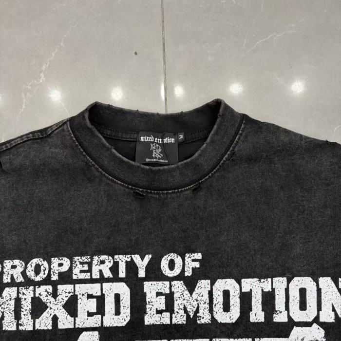Mixed Emotion Red Color Blocked Sleeves Vintage Washed Portrait Collage Letter Print T-shirt 29502350