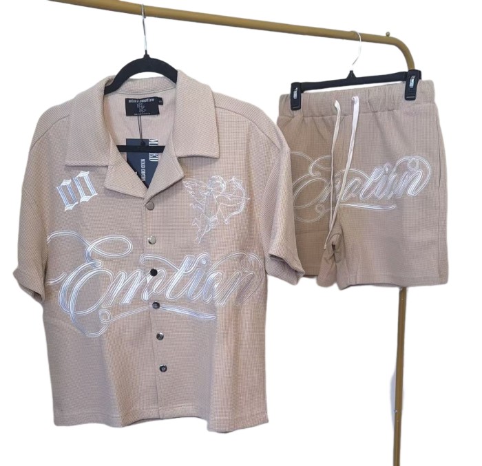 [50% Off]Mixed Emotion Embroidered Logo Waffle Shirt & Shorts Set 28206908